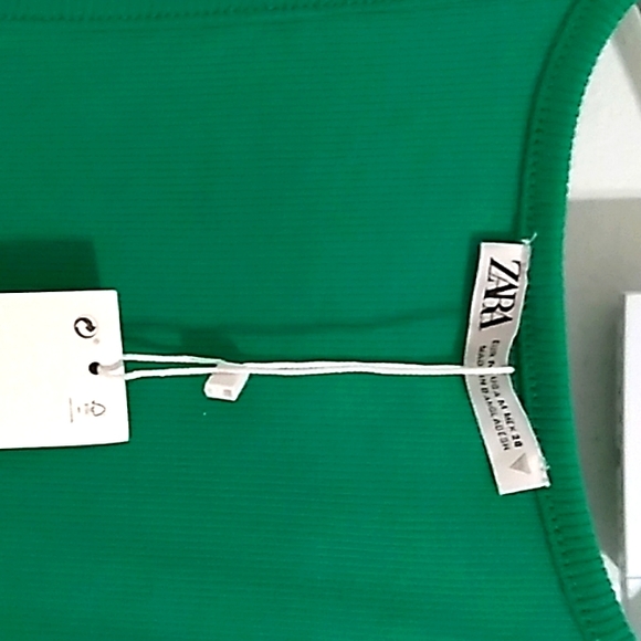 Dress - Picture 3 of 4